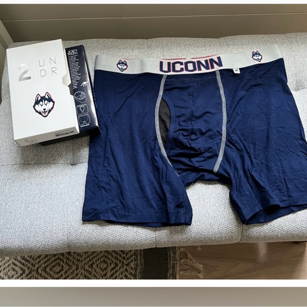 Cool Men's UCONN HUSKIES Navy Boxer Briefs in Large NEW, LIMITED EDITION, SEXY